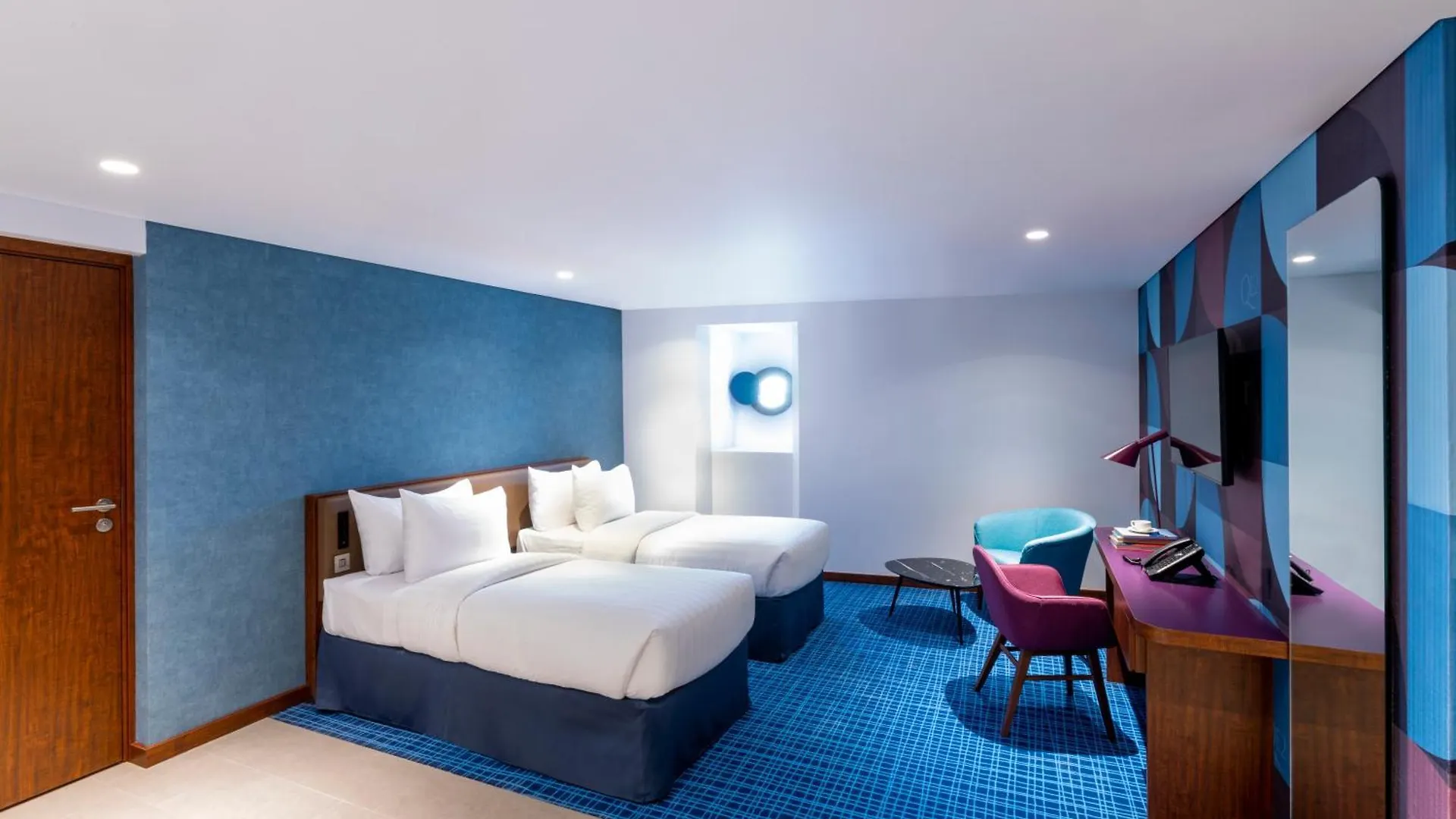 Queen Elizabeth 2 Hotel Dubai