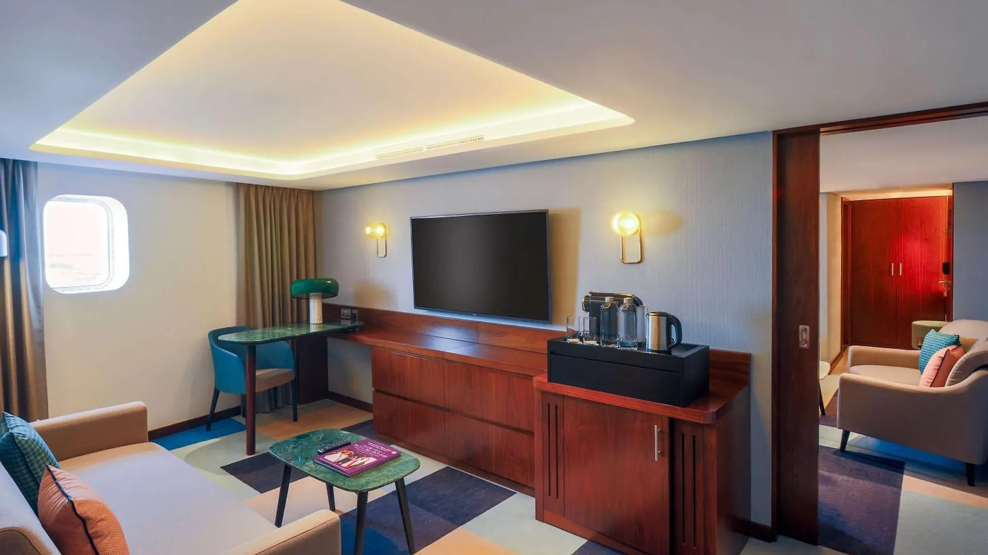 ****  Queen Elizabeth 2 Hotel Dubai Verenigde Arabische Emiraten