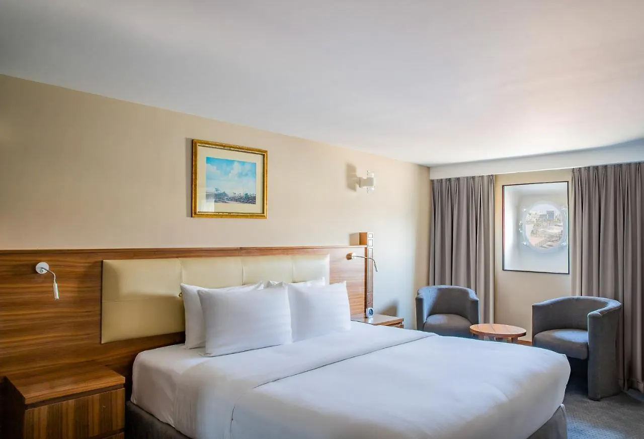 Queen Elizabeth 2 Hotel Dubai