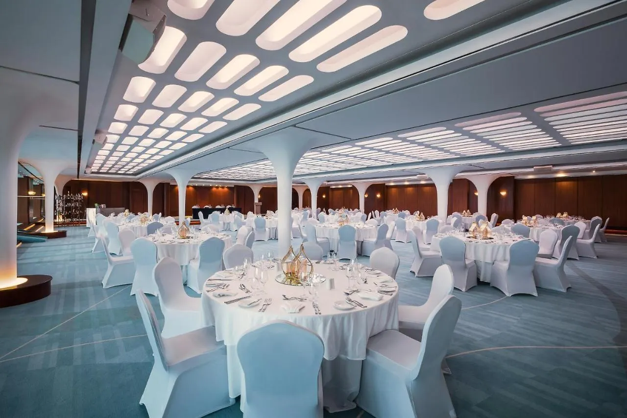 Queen Elizabeth 2 Hotel Dubai