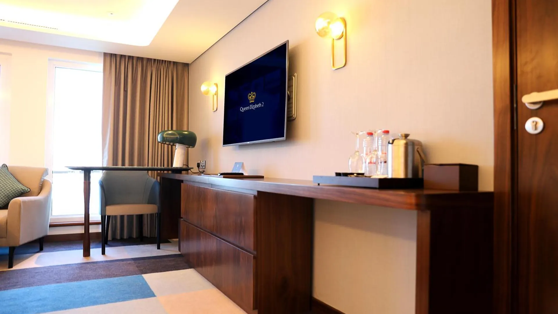 ****  Queen Elizabeth 2 Hotel Dubai United Arab Emirates