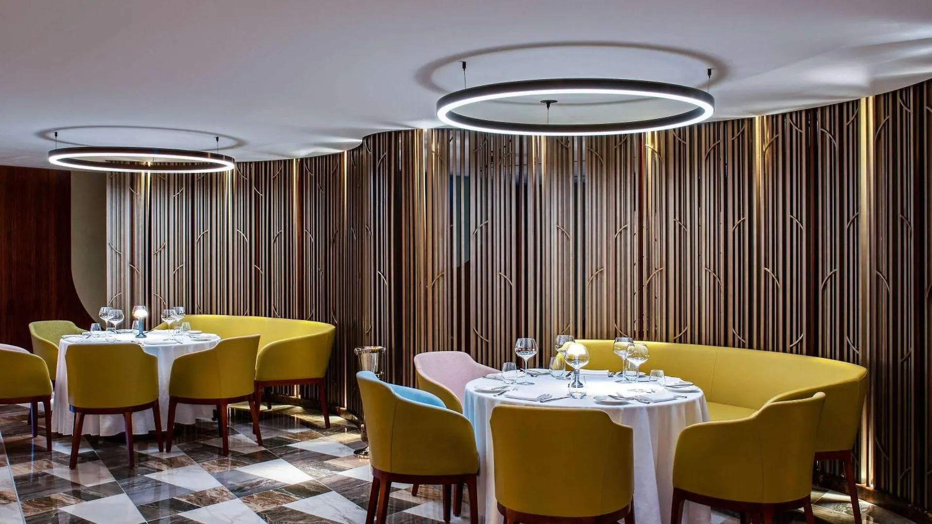 Queen Elizabeth 2 Hotel Dubai