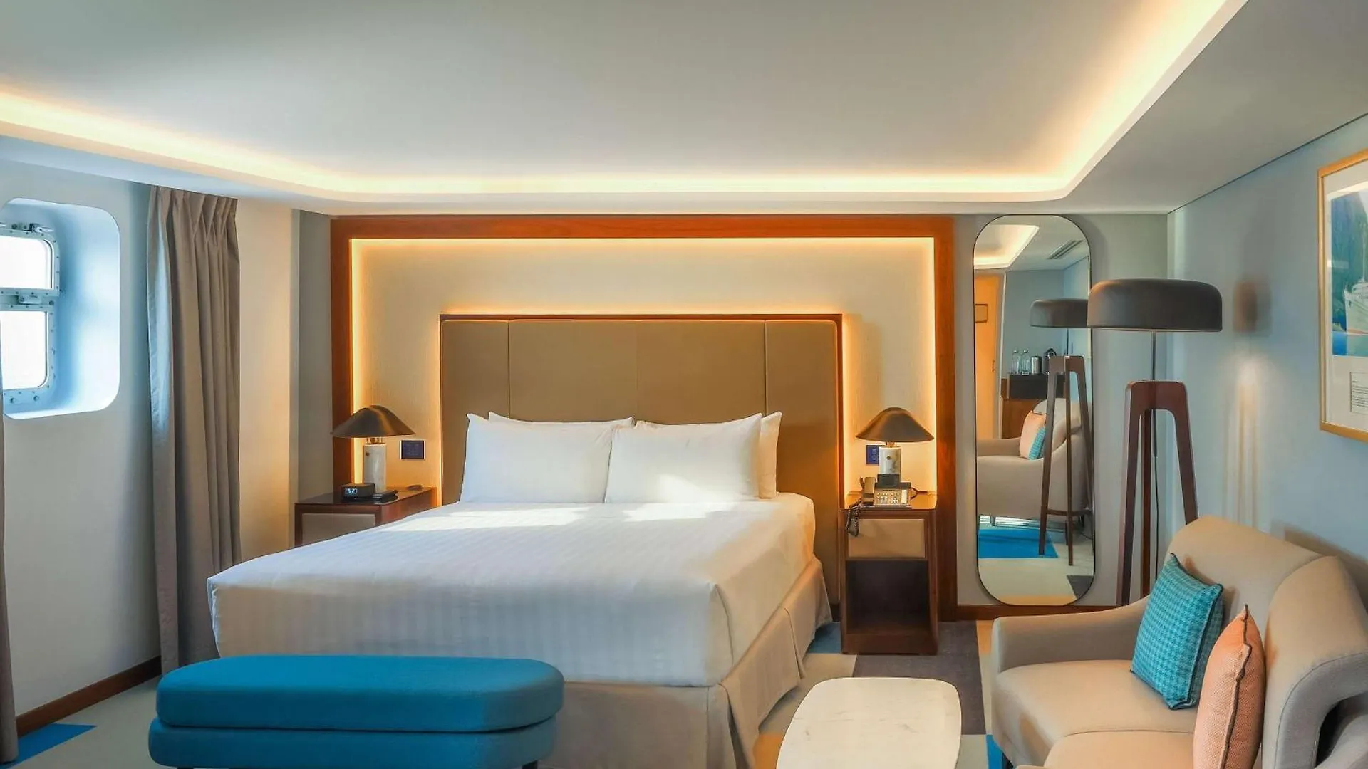 Queen Elizabeth 2 Hotel Dubai